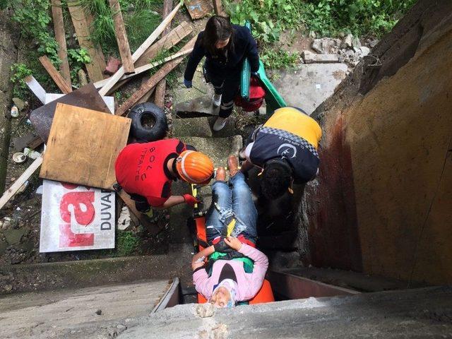 Bolu’da, 5 Metreden Düşen Temizlik İşçisi Yaralandı