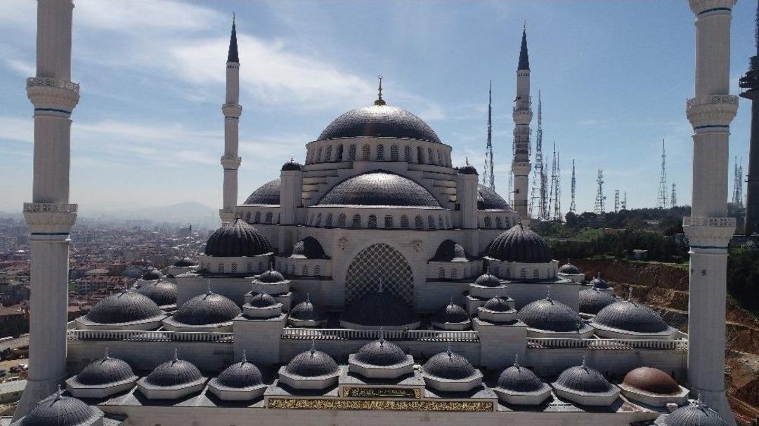 (&ouml;zel) Sona Gelinen &Ccedil;amlıca Camii Havadan G&ouml;r&uuml;nt&uuml;lendi