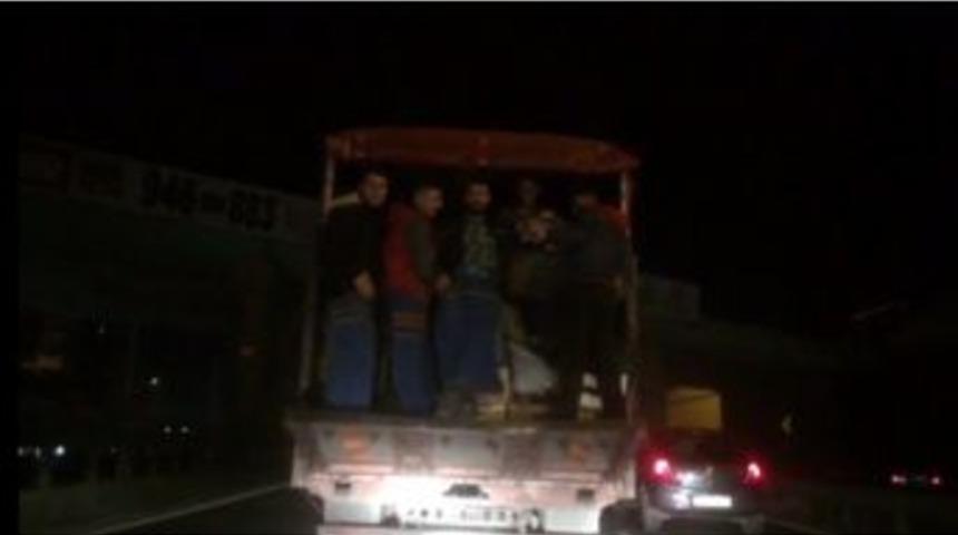 (&ouml;zel) Otoyolda Elma Servisi Kamerada