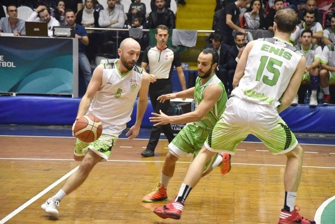 Manisa Bbsk Basketbolda Da Lider