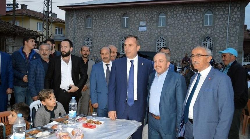 D&uuml;vencililer Birlik Ve Kardeşlik İftarında Buluştu