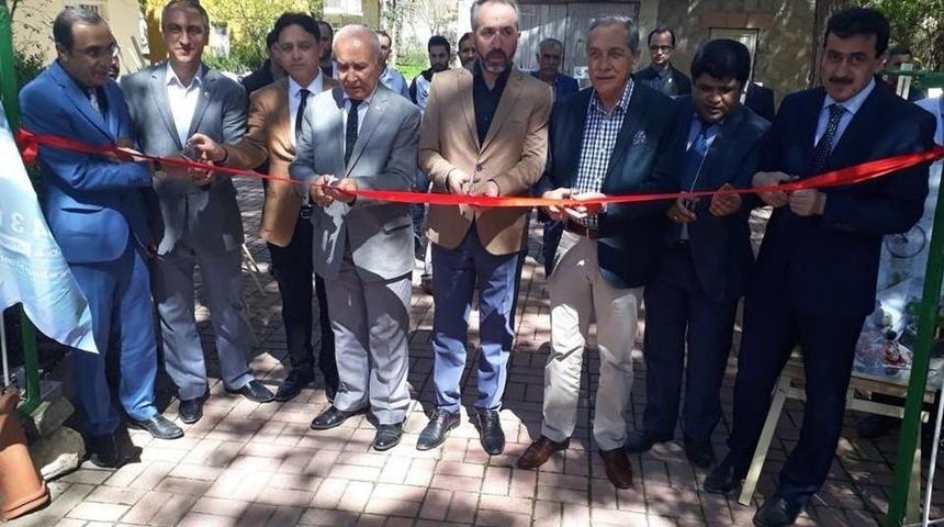 G&ouml;lbaşı&rsquo;nda Doğu Guta Fotoğraf Sergisi A&ccedil;ıldı