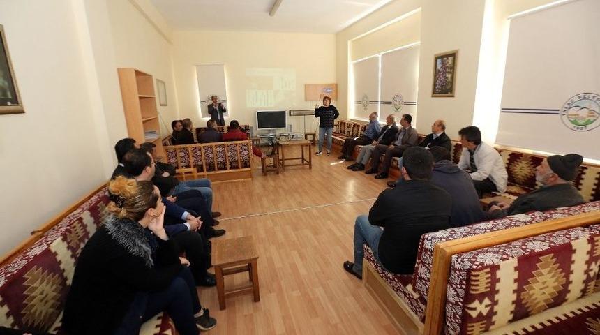 Talas&rsquo;ta &Ccedil;ift&ccedil;ilere Aşılama Eğitimi