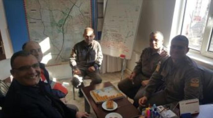 Vatandaşlardan Hırsızları Yakalayan Jandarmaya &rsquo;tatlı&rsquo; Teşekk&uuml;r