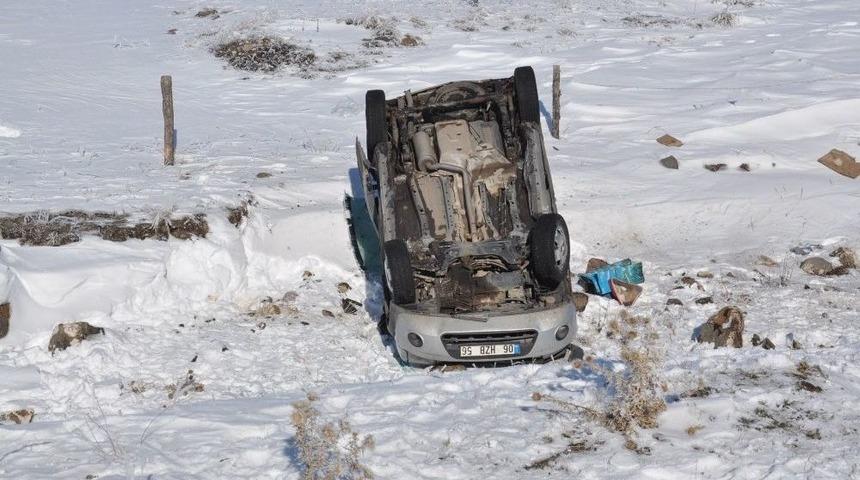 Kars&rsquo;ta, Trafik Kazası: 3 Yaralı