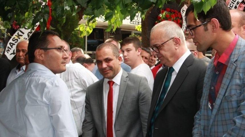 Manisa&rsquo;nın Siyaset&ccedil;ileri Cenazede Birleşti