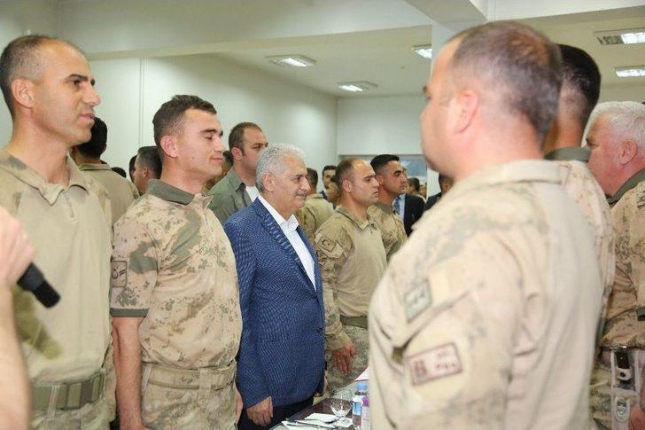 Başbakan Yıldırım, Afrin Kahramanlarıyla İftar Yaptı G4