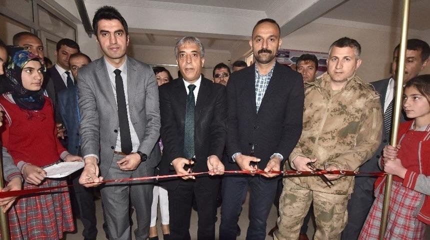 Ahlat&rsquo;taki Okullar Z-k&uuml;t&uuml;phanelere Kavuşuyor