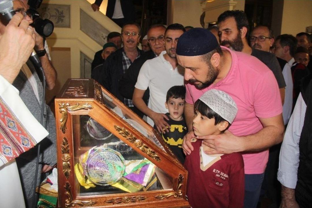Sakal-ı Şerif 686 Yıllık Tarihi Orhan Camii&rsquo;nde Ziyarete A&ccedil;ıldı