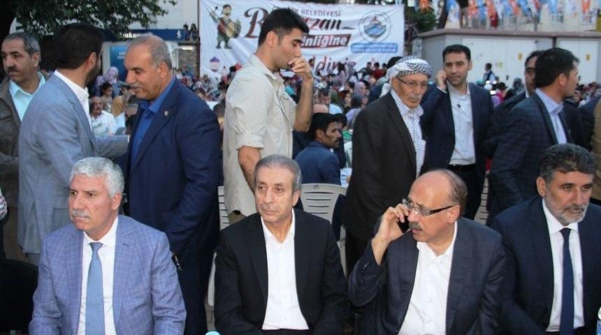 Ak Parti Genel Başkan Yardımcısı Mehdi Eker, Çermiklilerle İftarda Buluştu