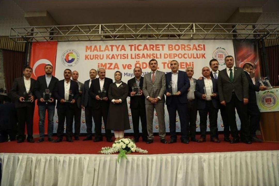 Kuru Kayısı Lisanslı Depoculukta İmzalar Atıldı