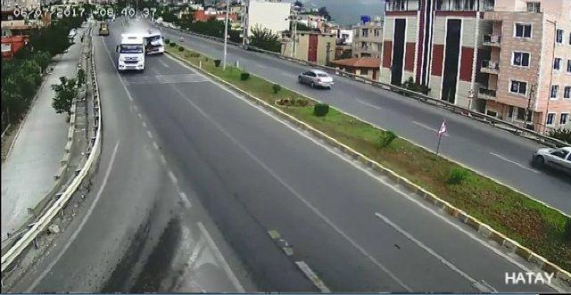 Hatay’daki Trafik Kazaları Kamerada