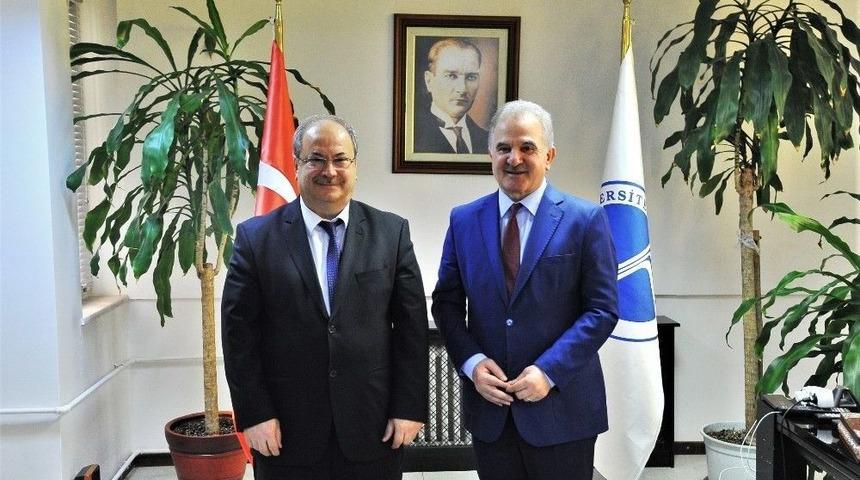 Sa&uuml; Rekt&ouml;rl&uuml;ğ&uuml;ne Vekaleten Atanan Prof. Dr. Mehmet Ali Yal&ccedil;ın G&ouml;reve Başladı