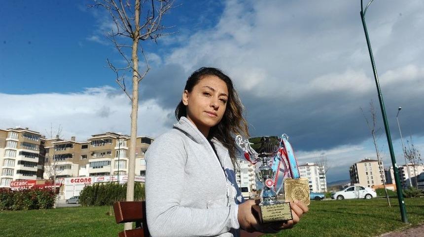 2020 Olimpiyatlarına Hazırlanan Milli Judocuya Şiddet İddiası