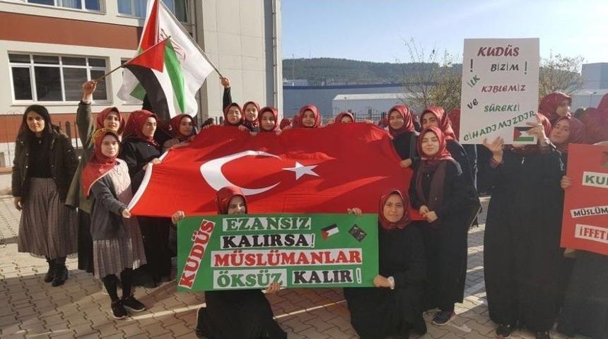 İmam Hatipli Kızlardan &lsquo;&ouml;zg&uuml;r Kud&uuml;s&rsquo; Koreografi İle Abd&rsquo;ye Tepki