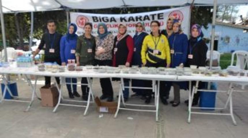 Biga&rsquo;da Karateciler Yararına Kermes D&uuml;zenlendi