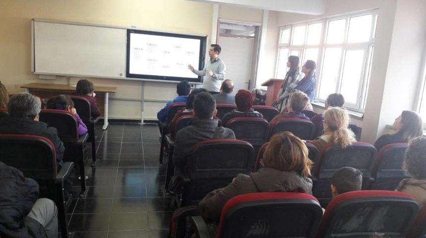 Burhaniye&rsquo;de Bilgilendirme Toplantısı Yapıldı