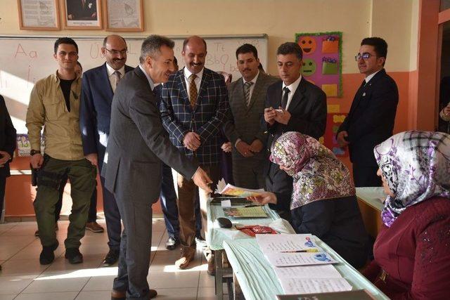 Ağrılı Kadınlardan Okuma Yazma Kurslarına Yoğun İlgi