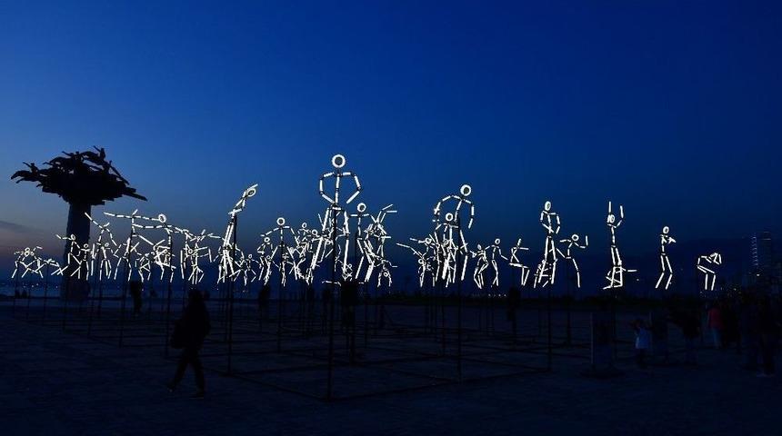 Işık Ve Dans G&uuml;ndoğdu&rsquo;da Buluştu