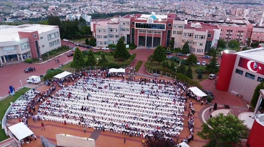 Adü Ailesi İftar Yemeğinde Buluştu