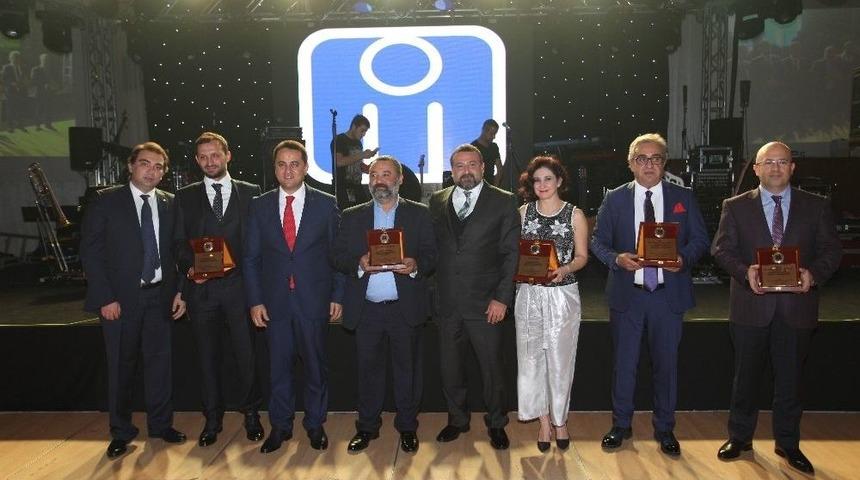 İnşaat M&uuml;hendisleri Kış Balosunda Koray Avcı R&uuml;zg&acirc;rı Esti