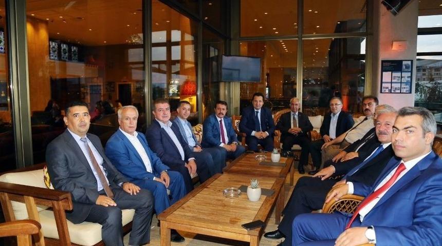 Basın Yayın Ve Enformasyon Genel M&uuml;d&uuml;rl&uuml;ğ&uuml; Merkez Y&ouml;neticileri İle İl M&uuml;d&uuml;rleri İstişare Toplantısında Buluştu