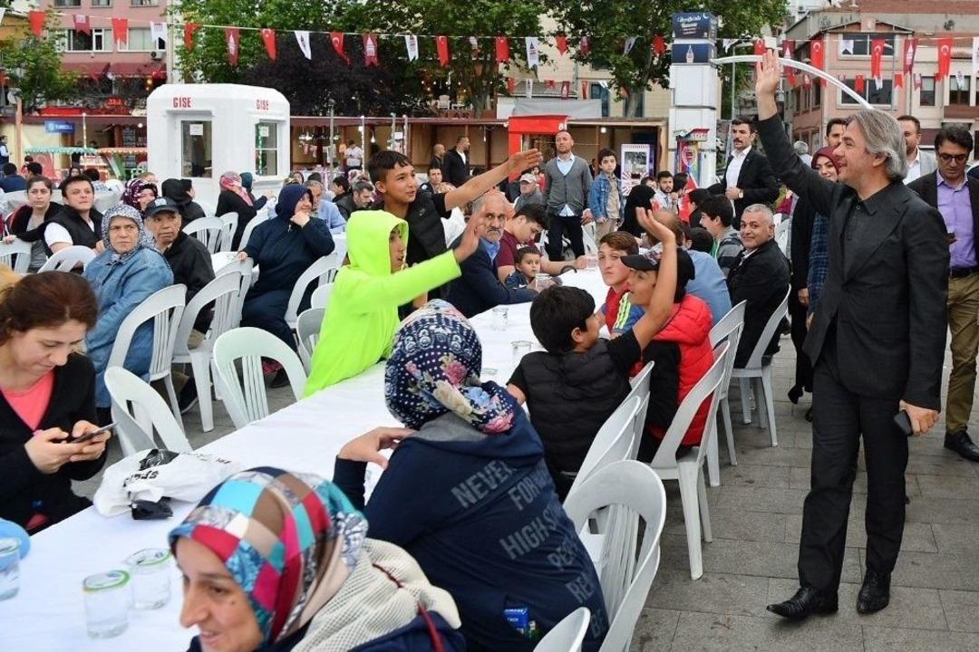 Beyoğlu&rsquo;nda &Ccedil;ocuklara &Ouml;zel İftar Programı