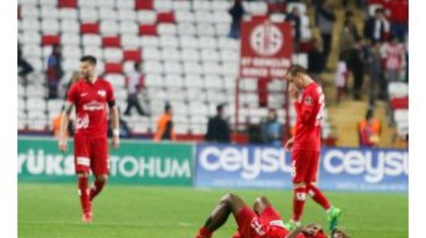 Antalyaspor&rsquo;da Yeni Teknik Direkt&ouml;r Yarın Belli Oluyor