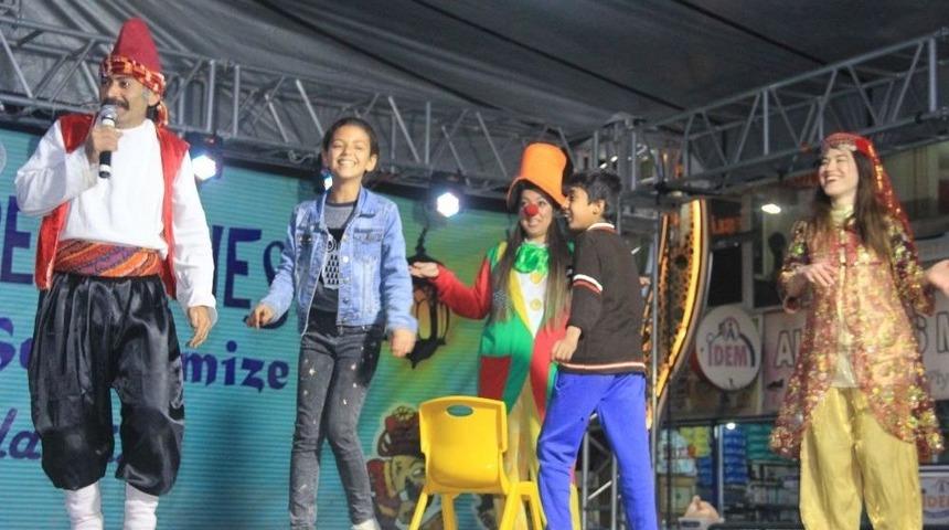 Hakkarili &Ccedil;ocuklar Kolbastı İle Coştu