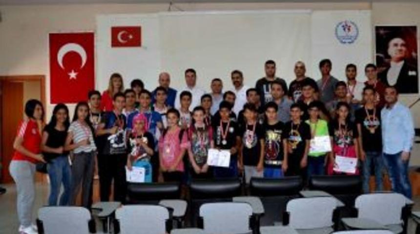 Adanalı Muaythai Sporcuları, Okullararası T&uuml;rkiye Şampiyonası&rsquo;ndan 55 Madalya İle D&ouml;nd&uuml;ler