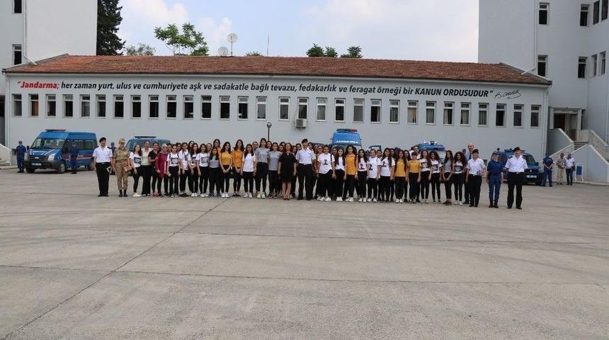 &Ouml;ğrencilerden İl Jandarma Komutanlığına Ziyaret