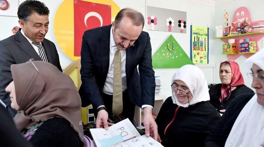 Mamak&rsquo;ta Okuma Yazma Bilmeyen Kalmayacak