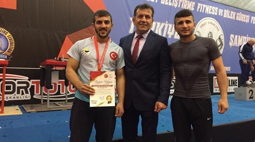 Ağ&ccedil;ed Bilek G&uuml;reşi Ekibi Avrupa&rsquo;da T&uuml;rkiye&rsquo;yi Temsil Edecek