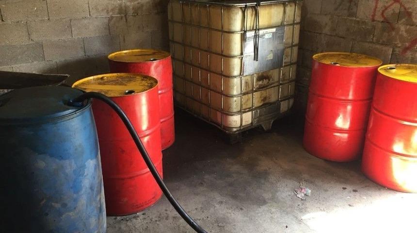 Mersin&rsquo;de Ka&ccedil;ak Akaryakıt Operasyonu: 2 G&ouml;zaltı