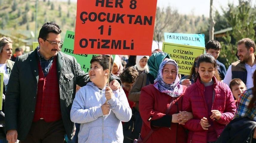 Başkan Ak Otizmli &Ccedil;ocuklarla Piknikte Bir Araya Geldi
