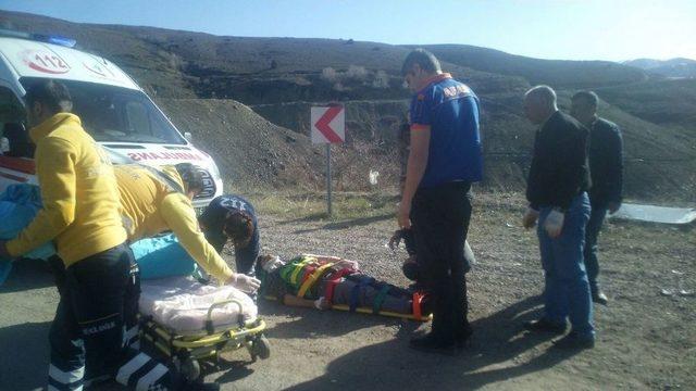 Tunceli’de Trafik Kazası: 2 Yaralı