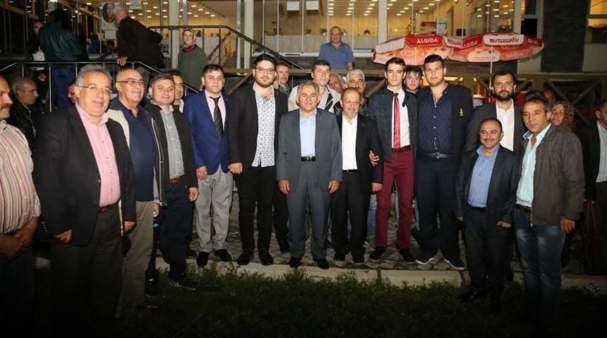 Başkan Memduh B&uuml;y&uuml;kkılı&ccedil; Mimarsinan Şirintepe Halkı İle Sohbet Etti