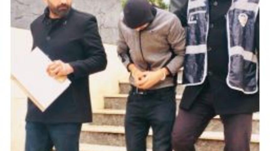 Annesini Pompalı T&uuml;fekle &Ouml;ld&uuml;ren 17 Yaşındaki &Ccedil;ocuk Adliyeye Sevk Edildi