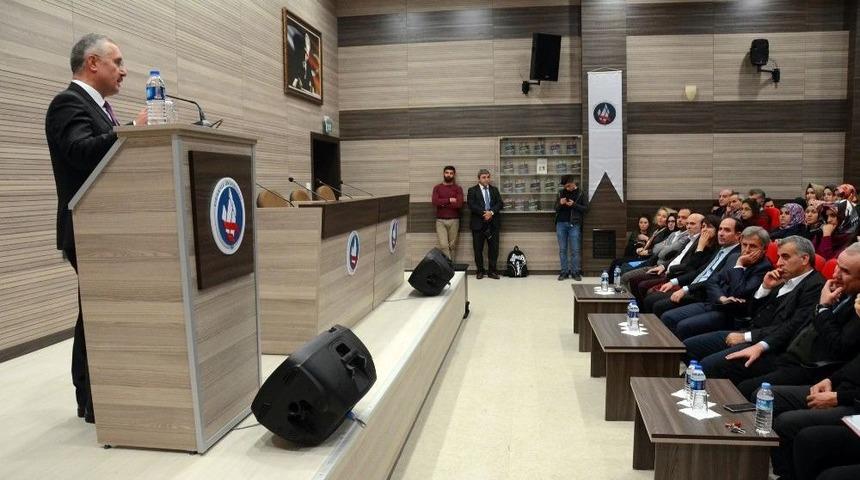 Kırıkkale Üniversitesinde Eğitimde Değişim Yönetimi Ele Alındı