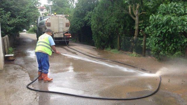 Kartepe’de Yağış Sonrası Temizlik