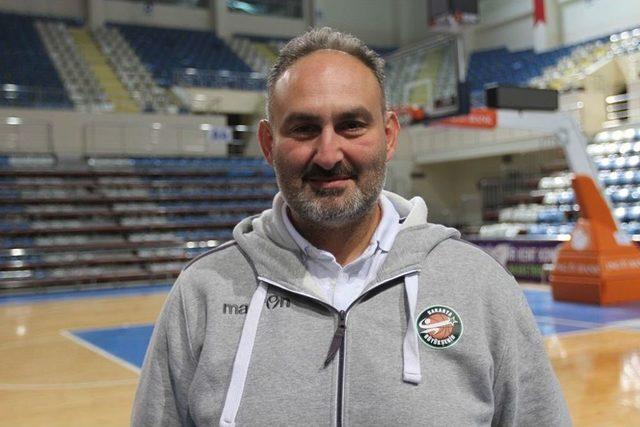 Büyükşehir Basket Takımı Anadolu Efes’e Konuk Oluyor