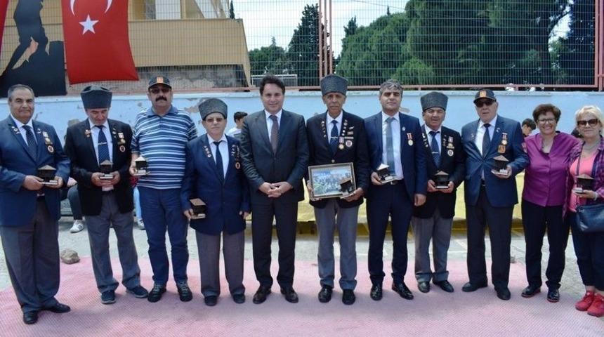 Ayvalık&rsquo;ta Kuşaklar Arası Sevgi K&ouml;pr&uuml;s&uuml;