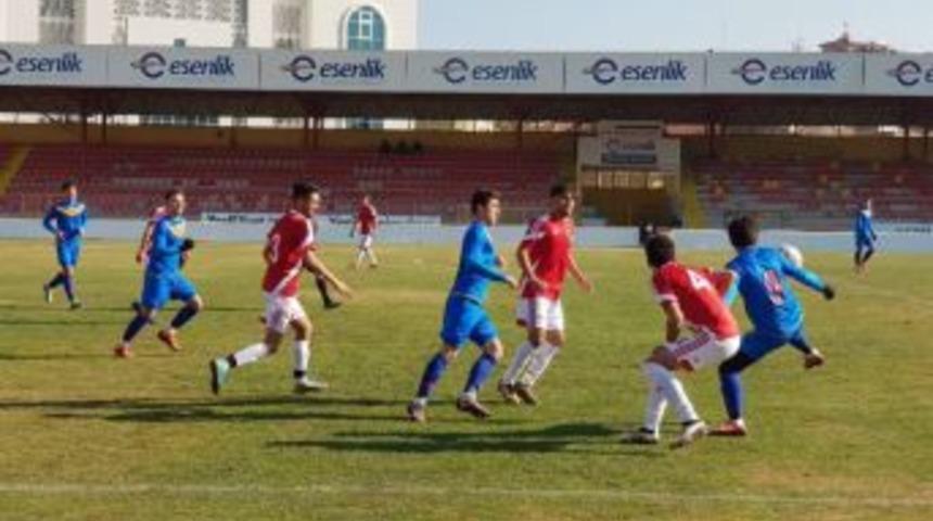 Yeni Malatyaspor U21 Takımı Ka&ccedil;an Galibiyete &Uuml;z&uuml;l&uuml;yor
