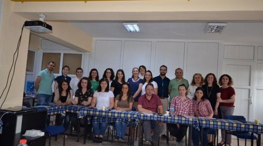 Anne Ve Bebek Sağlığı İle İlgili Kurum İ&ccedil;i Eğitimler Devam Ediyor