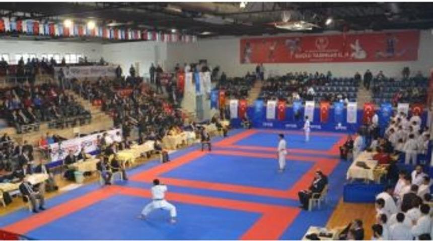 Karate Grup Müsabakaları Düzce’de Başlıyor