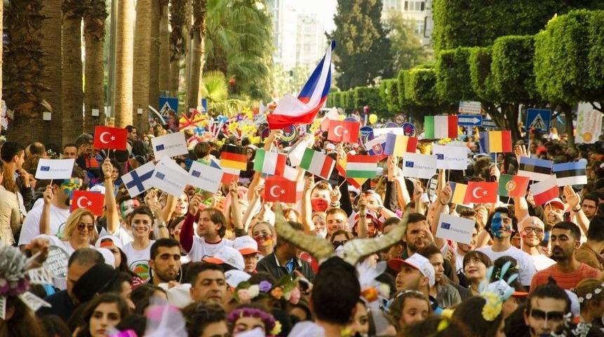 Adana Ekonomisine ’karnaval’ Dopingi