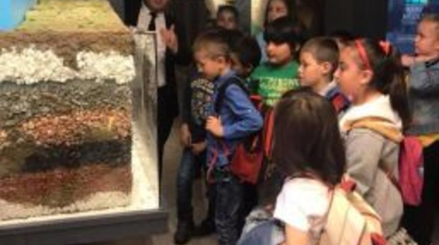 Kent M&uuml;zesine &Ouml;ğrenci Akını