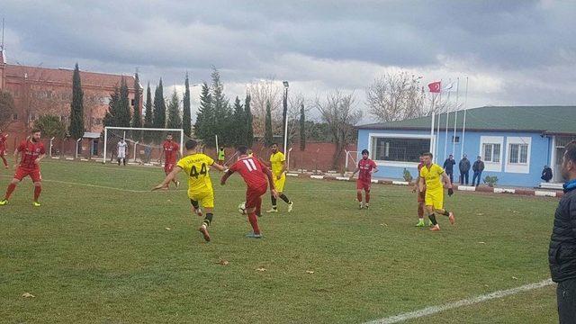 Kula Spor Evinde Galibiyetle Tanıştı