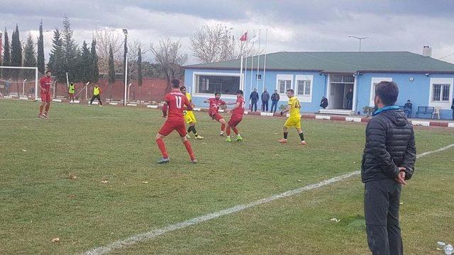 Kula Spor Evinde Galibiyetle Tanıştı