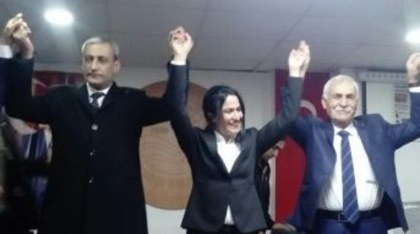 Chp G&ouml;lbaşı İl&ccedil;e Başkanı Emine K&ouml;seler Oldu